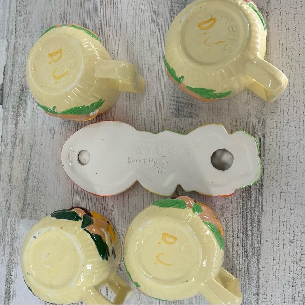 Arnels Vintage Mushroom Spoon Rest and 4 Mugs MCM 60’s Orange Cute Whimsical - Picture 8 of 8